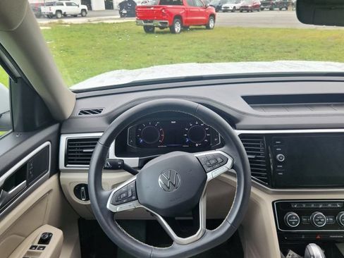Used 2023 Volkswagen Atlas SE w/ Black Wheel Package AWD/4WD image 14