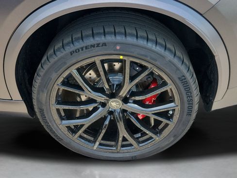 Used 2025 Maserati Grecale Trofeo AWD/4WD image 28