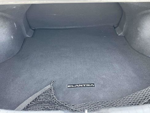 Certified 2024 Hyundai Elantra SE FWD image 23