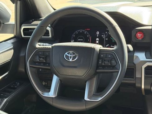 Used 2024 Toyota Tacoma TRD Off-Road AWD/4WD image 14