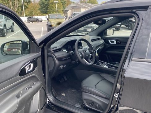 New 2026 Jeep Compass Limited image 14