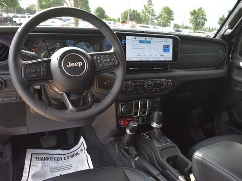 Used 2024 Jeep Wrangler Unlimited Rubicon 4xe w/ Technology Group AWD/4WD image 19