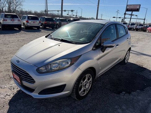 Used 2016 Ford Fiesta SE image 7