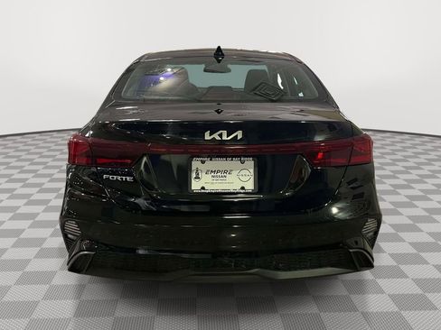 Used 2023 Kia Forte LXS FWD image 4