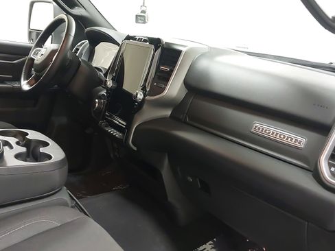 Used 2024 RAM 2500 Big Horn w/ Sport Appearance Package image 29