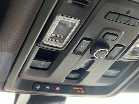 Used 2022 GMC Yukon Denali AWD/4WD image 27