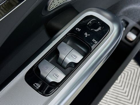 New 2026 Mercedes-Benz E 53 AMG e 4MATIC Sedan image 18
