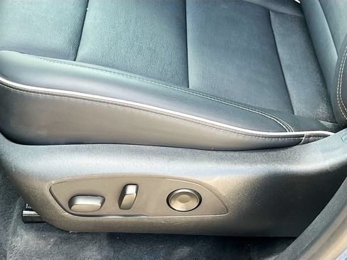 Used 2025 Buick Enclave Preferred FWD image 20