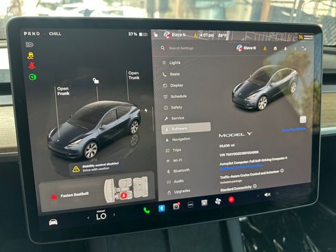 Used 2024 Tesla Model Y 2WD image 19