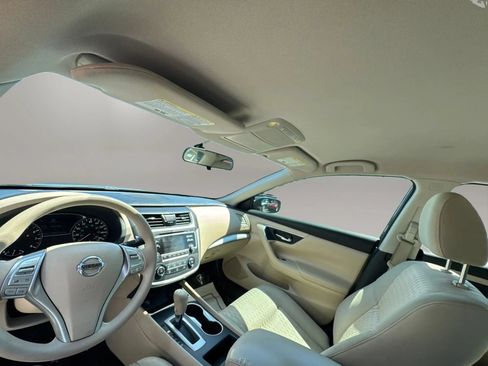 Used 2017 Nissan Altima 2.5 S w/ Power Driver Seat Package FWD image 12