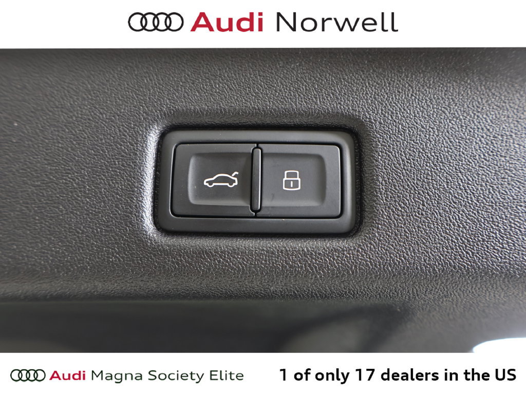 Used 2025 Audi Q5 Premium w/ Convenience Package AWD/4WD image 16