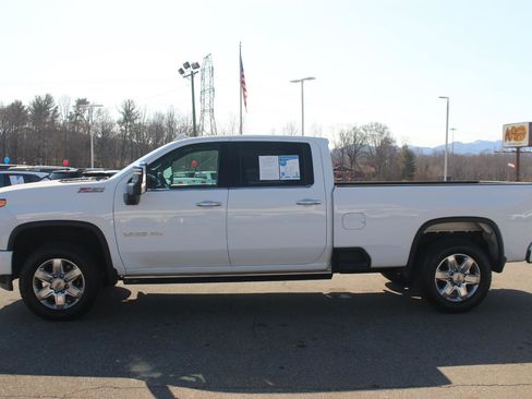 Used 2022 Chevrolet Silverado 2500 LTZ w/ Z71 Chrome Sport Edition image 4