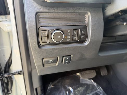 Used 2026 Ford F250 Lariat RWD image 29