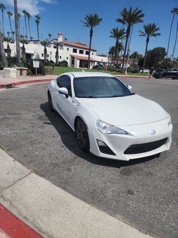 Used 2015 Scion FR-S RWD image 6
