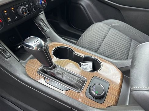 Used 2019 GMC Acadia SLE w/ LPO, Floor Liner Package image 29