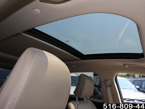 Used 2023 Lincoln Nautilus Reserve AWD/4WD image 23