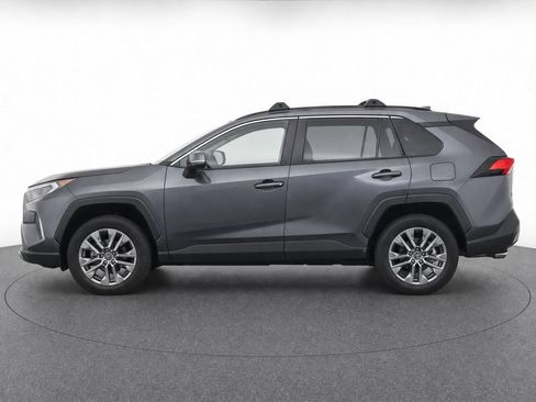 Used 2021 Toyota RAV4 XLE Premium FWD image 6