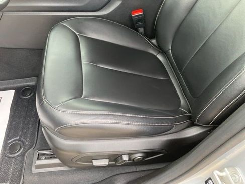 Certified 2025 Jeep Grand Cherokee L Limited AWD/4WD image 11