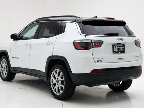 Used 2025 Jeep Compass Limited AWD/4WD image 6