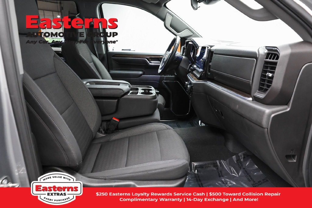 Used 2024 Chevrolet Silverado 1500 LT AWD/4WD image 27