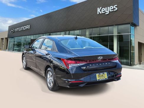 Certified 2023 Hyundai Elantra SE FWD image 7