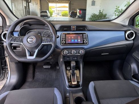 Used 2025 Nissan Versa SV FWD image 32