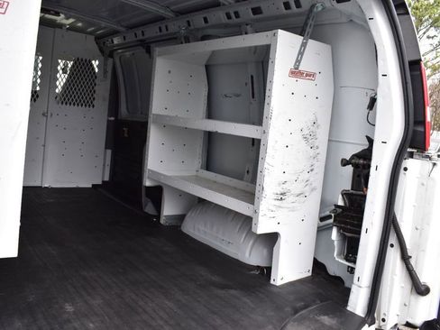 Used 2018 GMC Savana 2500 w/ Communications Package image 23