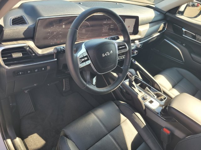 Used 2024 Kia Telluride SX w/ Towing Package AWD/4WD image 9
