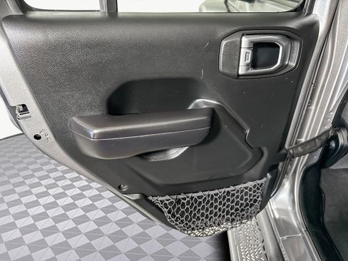 Used 2018 Jeep Wrangler Unlimited Rubicon image 24