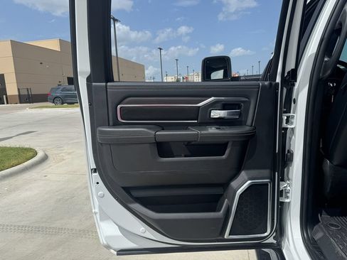 Used 2025 RAM 2500 Laramie w/ Sport Appearance Package AWD/4WD image 19
