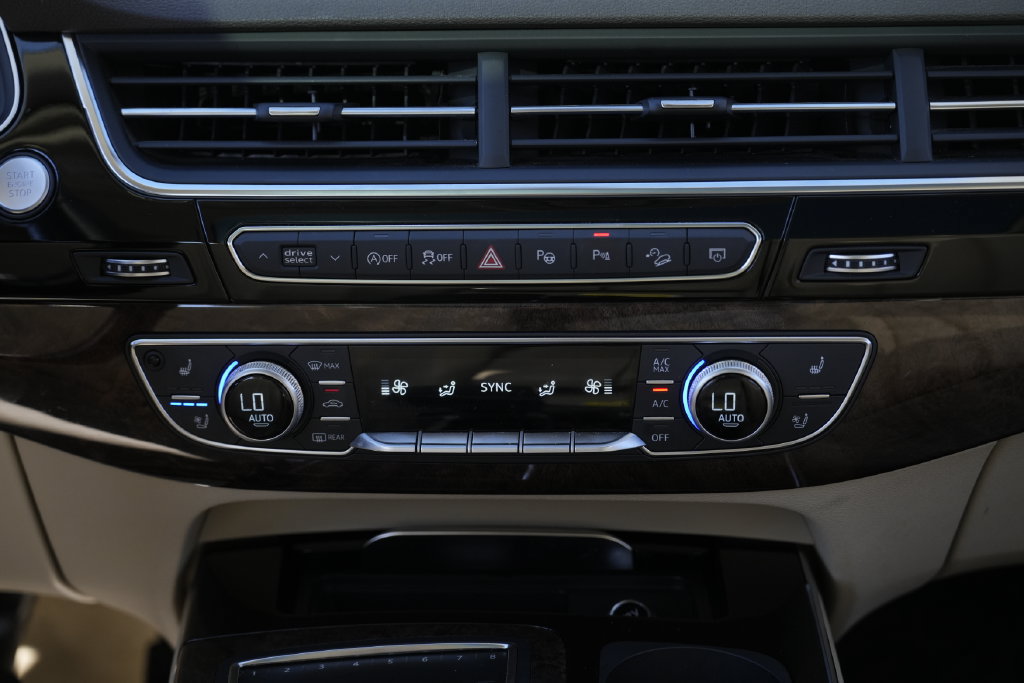 Used 2019 Audi Q7 3.0T Prestige w/ Prestige Package AWD/4WD image 48