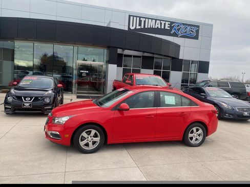 Used 2015 Chevrolet Cruze LT image 1