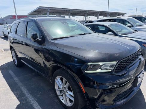 Used 2024 Dodge Durango GT RWD image 3