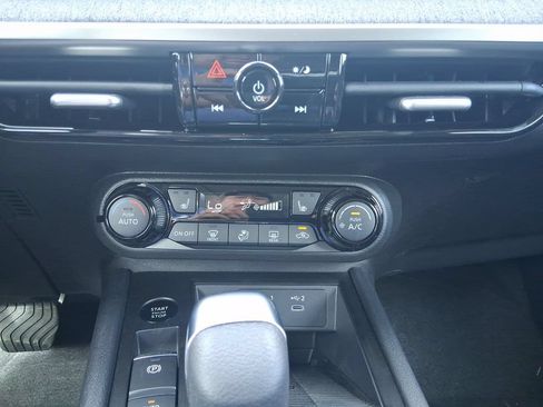 New 2026 Nissan Kicks SV w/ SV Premium Package FWD image 20