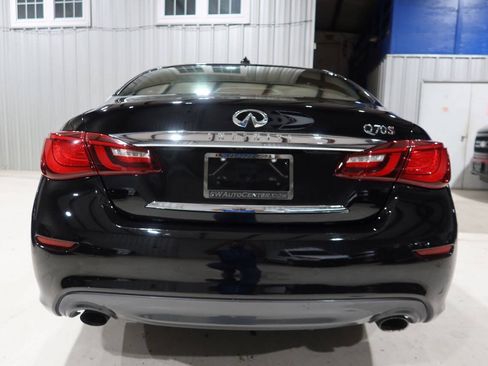 Used 2015 INFINITI Q70 3.7 w/ Sport Package RWD image 4