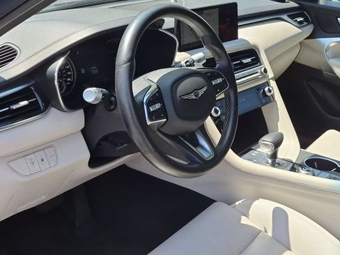 Used 2025 Genesis G70 2.5T RWD image 15