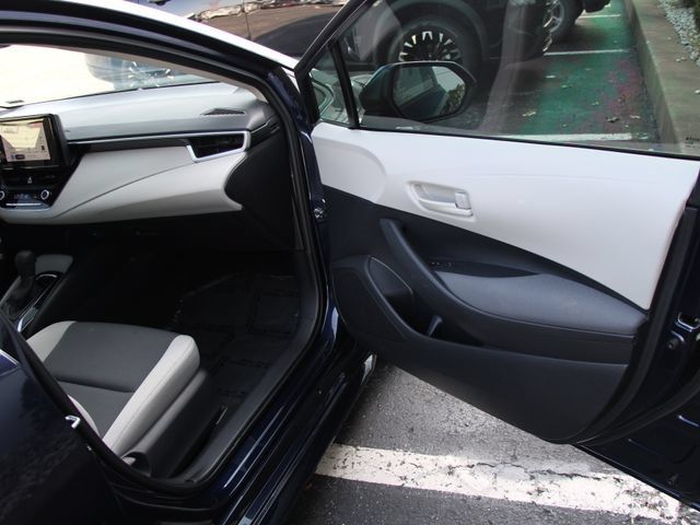 Used 2024 Toyota Corolla LE FWD image 29