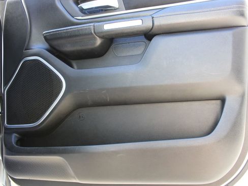 Used 2020 RAM 1500 Laramie image 8