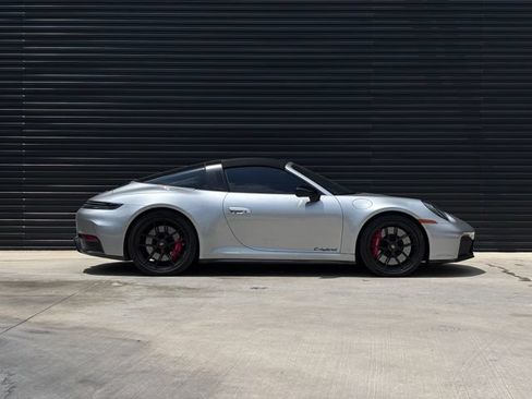 Certified 2025 Porsche 911 Targa 4 GTS AWD/4WD image 9