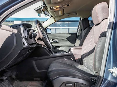 Used 2017 Chevrolet Equinox LT w/ Convenience Package image 7