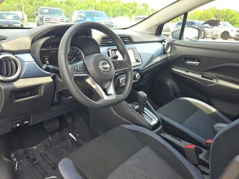 Used 2025 Nissan Versa SV FWD image 20