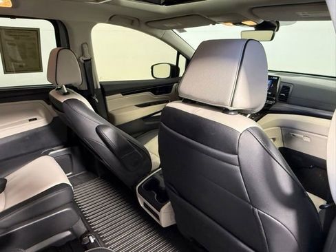 Used 2026 Honda Odyssey Elite image 43