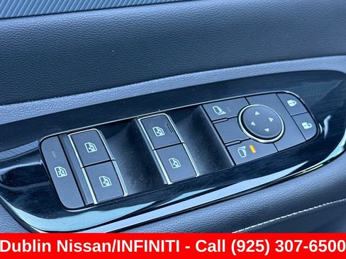 Used 2025 Nissan Murano SL w/ Cargo Package AWD/4WD image 13