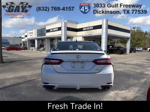 Used 2019 Toyota Camry XSE image 4