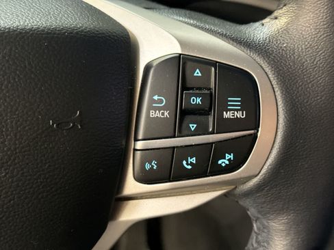 Used 2022 Ford Explorer XLT w/ Equipment Group 202A RWD image 30