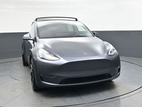 Used 2021 Tesla Model Y Performance image 10