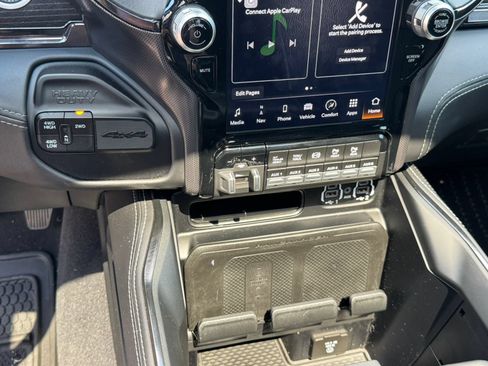 Used 2024 RAM 3500 Limited AWD/4WD image 33