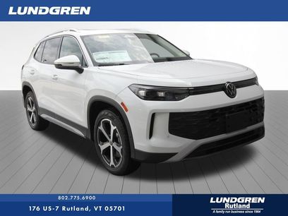 New 2025 Volkswagen Tiguan SE