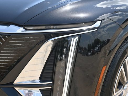 Used 2024 Cadillac Lyriq Luxury RWD image 26