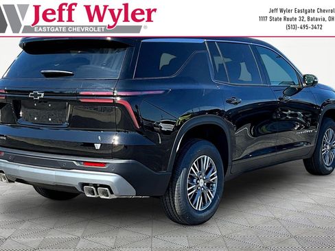 New 2026 Chevrolet Traverse LT w/ Driver Confidence Package FWD image 7